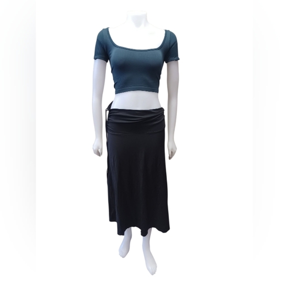 Patagonia The Kamala Midi Skirt Black EUC Size Medium - Picture 3 of 9